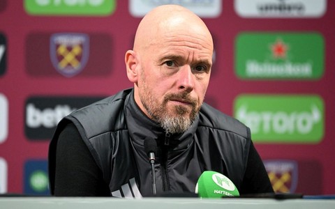 Liga angielska: Trener Erik ten Hag zwolniony z Manchesteru United