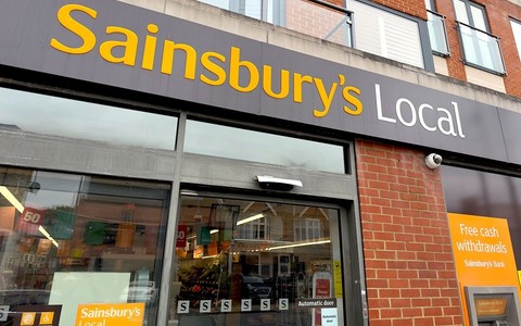 Sainsbury's chce konkurować z Aldi w swoich sklepach typu Local