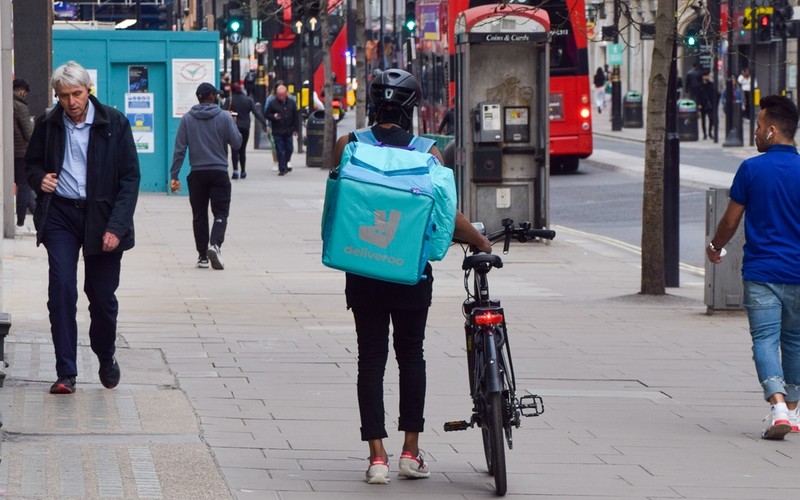 Co mieszkańcy Londynu zamawiają najczęściej przez Deliveroo?