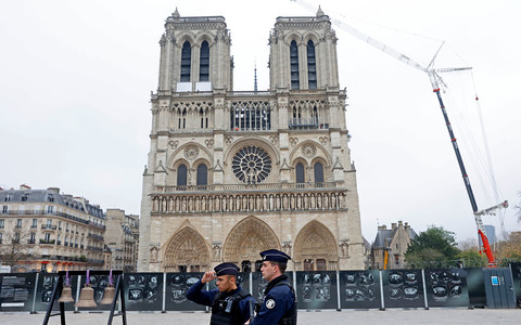 Francja: 8 grudnia katedra Notre Dame otworzy podwoje