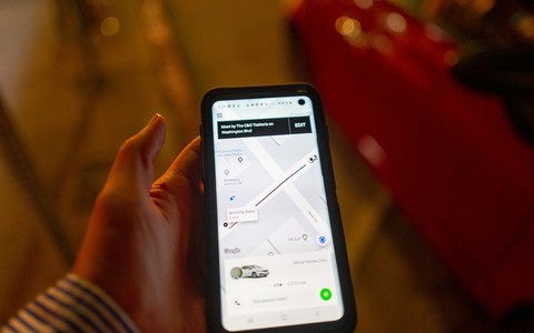 Uber uruchamia specjalne konta dla nastolatków. Rodzice będą mogli śledzić podróże dzieci