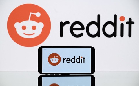 Reddit overtakes X in popularity of social media platforms in UK