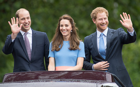 Royals throw huge tea party for bereaved military children 