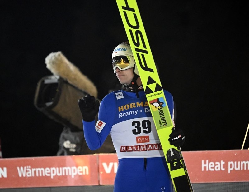 World Cup in ski jumping: Zniszczoł in 13th place, won by German Paschke