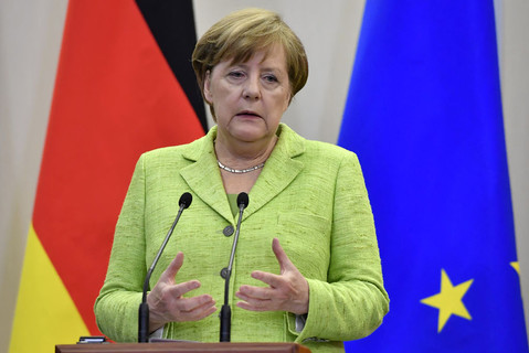 Angela Merkel says UK will 'pay a price' if EU immigration restricted