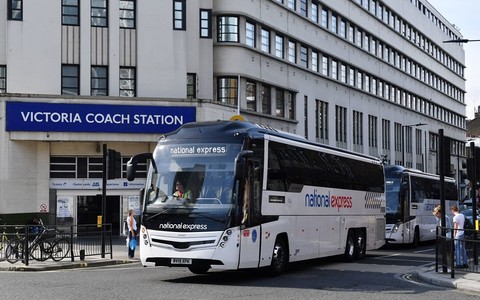 W Boże Narodzenie w UK będzie kursować wyjątkowo dużo autobusów