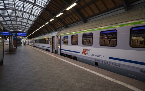 PKP Intercity orders more snack machines for trains