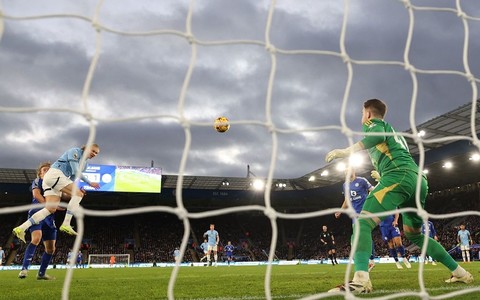 English Premier League: Manchester City break through, Stolarczyk's team defeated