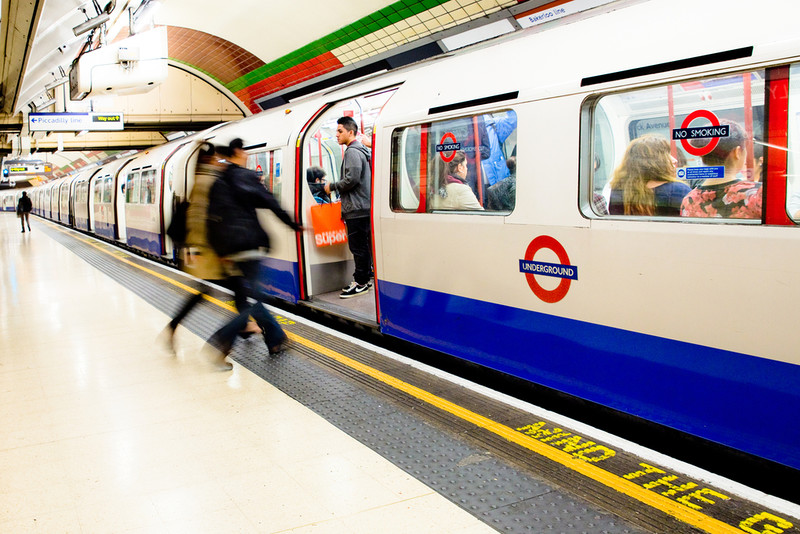 Utrudnienia w związku z modernizacją linii Piccadilly. TfL opublikował harmonogram prac na 2025 r. 