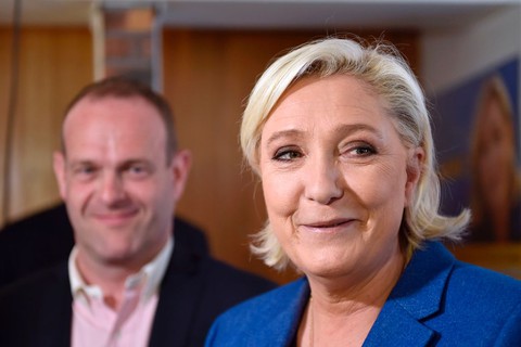 Marine Le Pen abandons Frexit crusade 'error'
