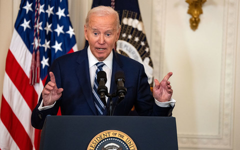 USA: Biden podpisał ustawę zwiększającą niektóre świadczenia emerytalne. Mogą zyskać także Polacy