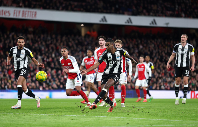 Puchar Ligi w Anglii: Arsenal pokonany, Newcastle bliżej finału