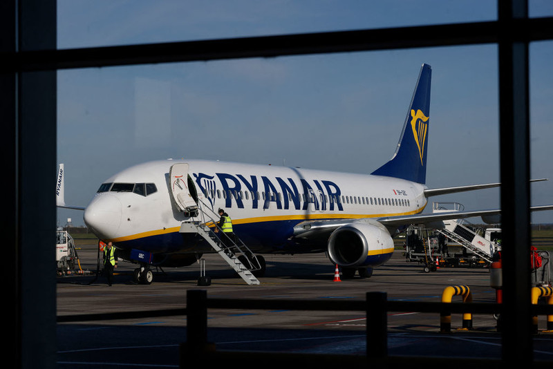 Ryanair sues passenger for €15,000 after flight was diverted 