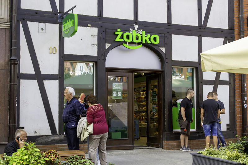 More than 30 stores disappear in Poland every day