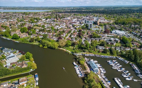 The commuter towns less than 30 minutes from London nicknamed 'England's Beverly Hills