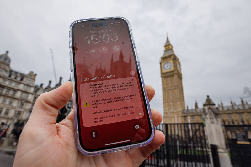 ‘Emergency alert’ to be sent to UK phones as government tests alarm warning system