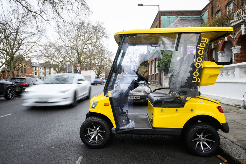 W Londynie pojawiły się elektryczne pojazdy w ramach "pierwszego na świecie" pilotażu