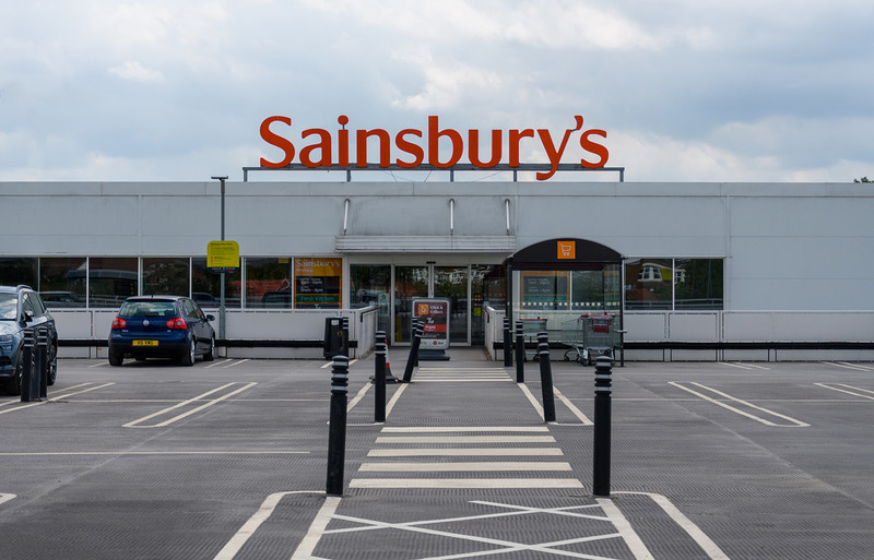 Sainsbury's zlikwiduje 3 000 stanowisk pracy i zamknie swoje kawiarnie