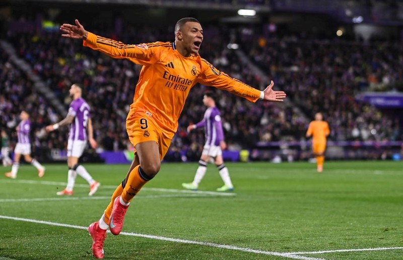 Liga hiszpańska: Real umocnił się na pozycji lidera, hat-trick Mbappe