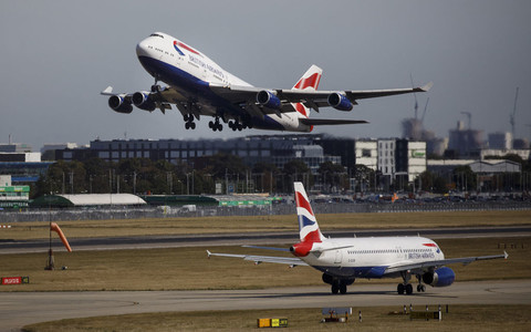 Rząd UK poparł budowę trzeciego pasa startowego na lotnisku Heathrow