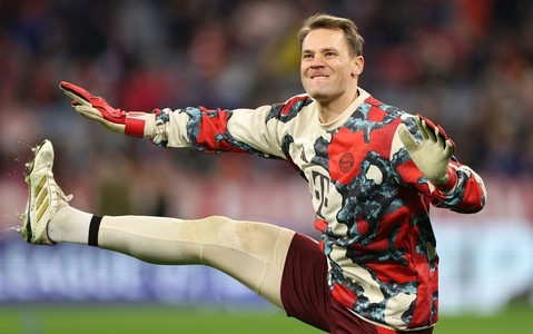 Manuel Neuer extends contract with Bayern