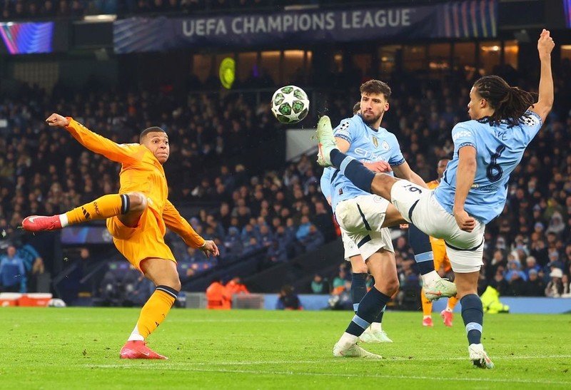 Champions League: Real Madrid win in play-off blockbuster in Manchester