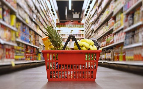 UK shoppers inspired by health food trends on social media ‘lift retail sales’