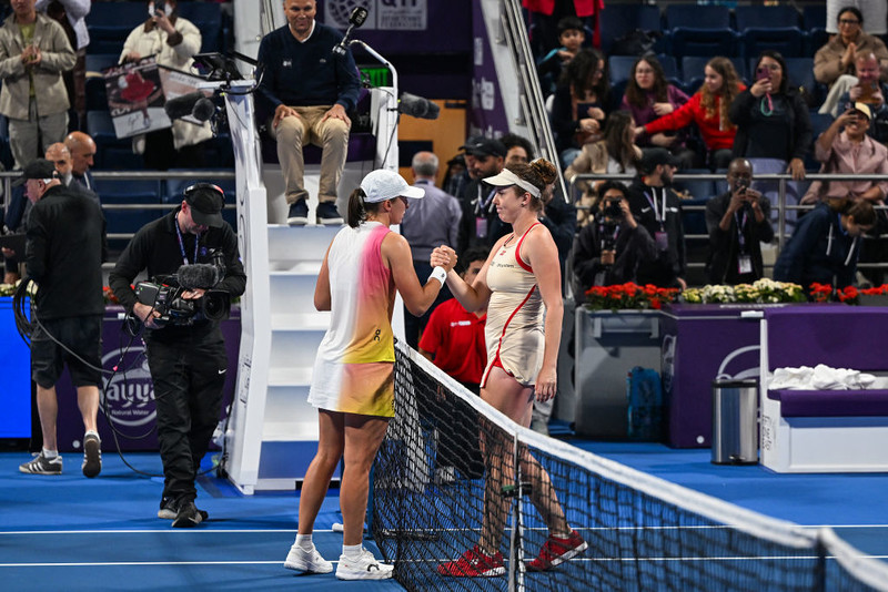 Turniej WTA w Dausze: Świątek po trudnym meczu w ćwierćfinale