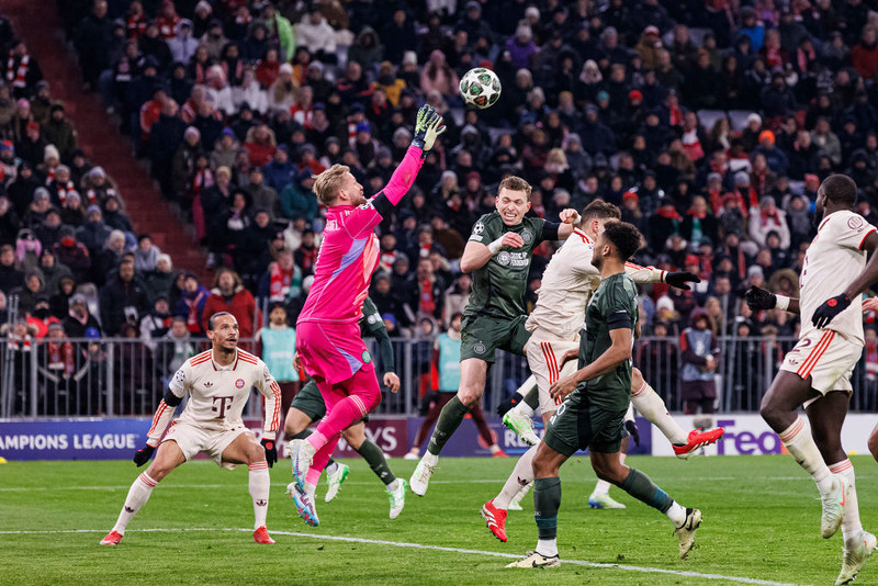 Piłkarska Liga Mistrzów: Niespodzianki w barażach, awans Bayernu w ostatniej minucie