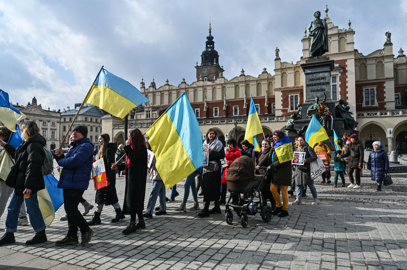 "Rzeczpospolita": Koniec wojny w Ukrainie zatrzęsie polskim rynkiem pracy? 