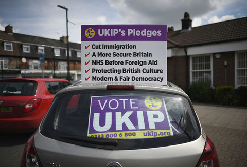 UKIP nie zawiesi kampanii wyborczej, bo tego "chcą ekstremiści"