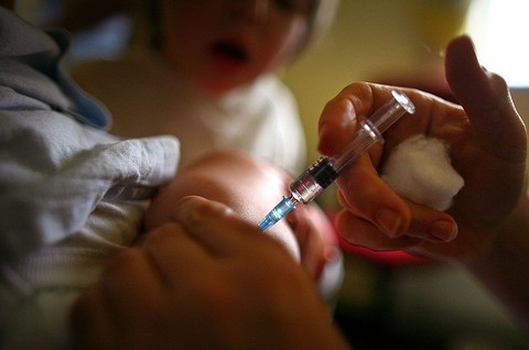 Niemcy chcą kar dla rodziców unikających konsultacji w sprawie szczepień