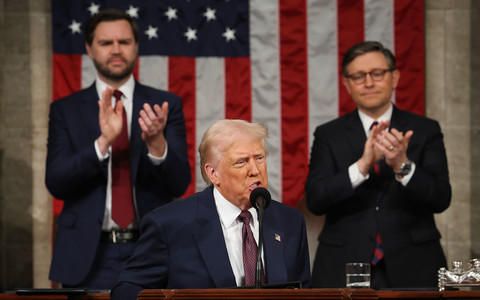 Trump in address brags, criticises Biden, announces trade wars and tackles migration