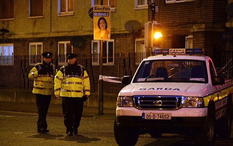 Ulice największych irlandzkich miast patrolowane przez oddziały zbrojne