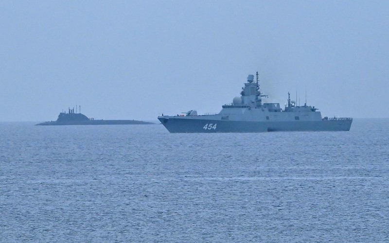 Royal Navy Tracks Last Russian Evacuation Convoy Through English Channel