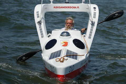 Septuagenarian kayaker on transatlantic trip: 'I will not give up'