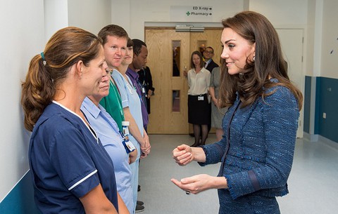 Duchess of Cambridge makes surprise visit to London terror heroes