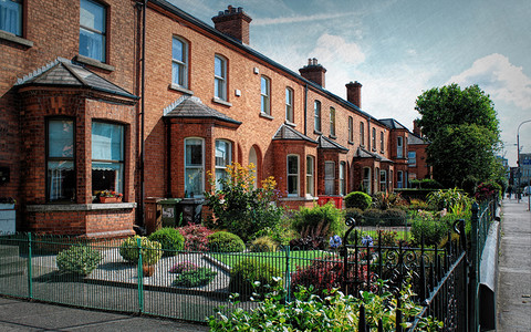 Kryzys mieszkaniowy w Irlandii: Setki domów wykupują inwestorzy