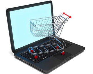  Prawie połowa Polaków robi zakupy przez internet