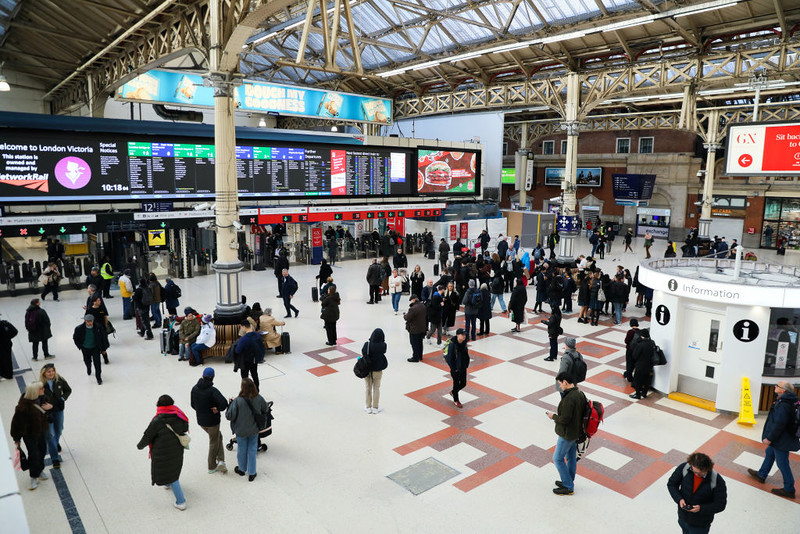 W nadchodzący weekend dojdzie do zakłóceń w kursowaniu pociągów na stacji London Victoria