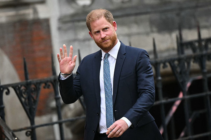 Po przegraniu sporu z rządem książę Harry uznał, że bezpieczny przyjazd do UK będzie "niemożliwy"