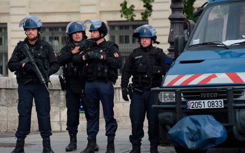 Weapons stash found at Champs-Elysees attacker's home