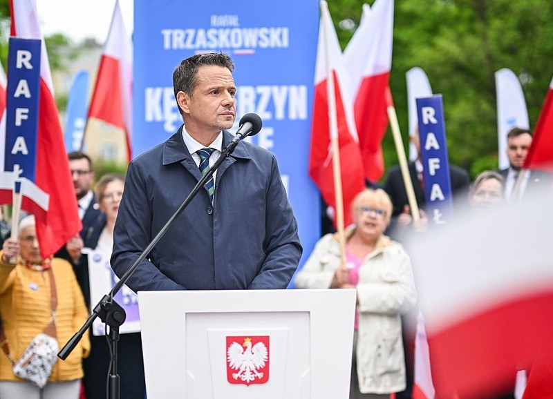 Wyniki sondażu prezydenckiego w UK: Trzaskowski faworytem, Nawrocki poza podium