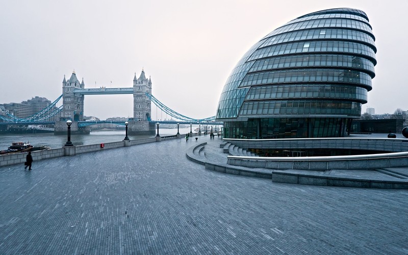 Jeden z symboli Londynu stoi zabity deskami i opuszczony. Co dalej z dawnym City Hall?