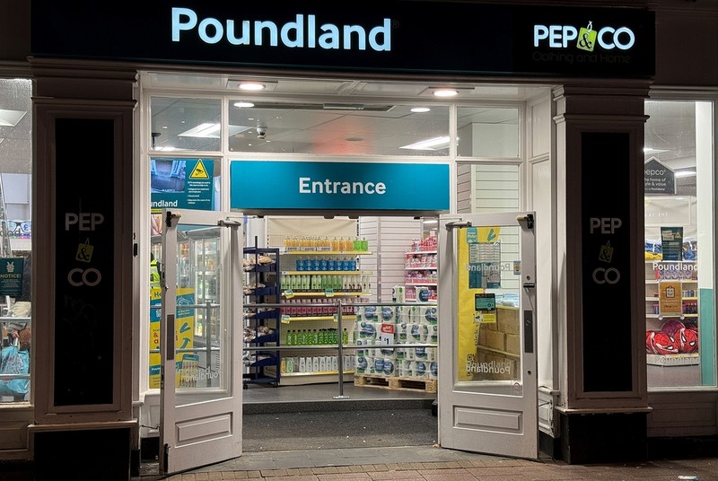 Setki sklepów Poundland zostaną zamknięte w ramach umowy ratunkowej