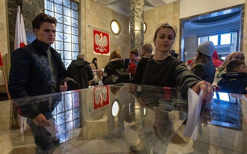 "Financial Times": Wybory w Polsce jednym z testów dla proeuropejskiego mainstreamu