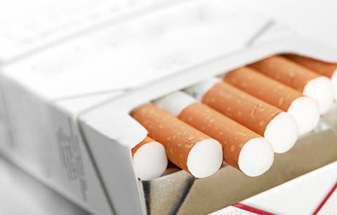 Władze Irlandii zapowiadają walkę z przemytnikami papierosów