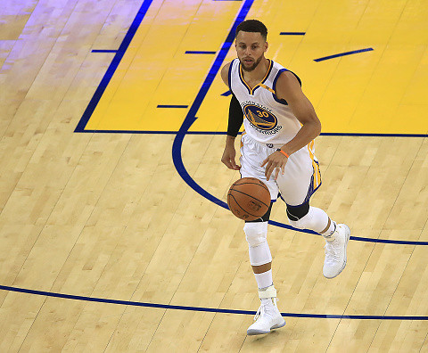 Stephen Curry will try his hand at a professional golf tournament