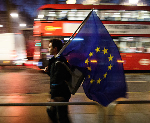 New poll finds the British public have turned against a 'Hard Brexit