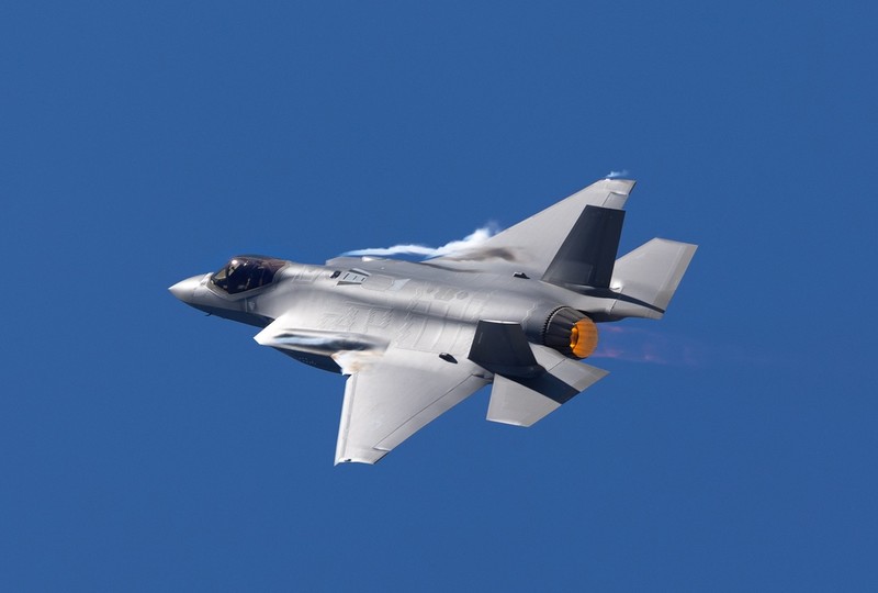 RAF rozważa zakup myśliwców F-35A mogących przenosić broń jądrową